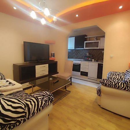 Gogo Apartments โอครีด ภายนอก รูปภาพ