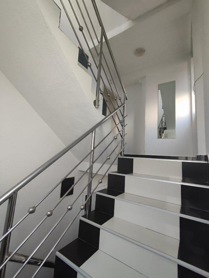 Gogo Apartments โอครีด ภายนอก รูปภาพ