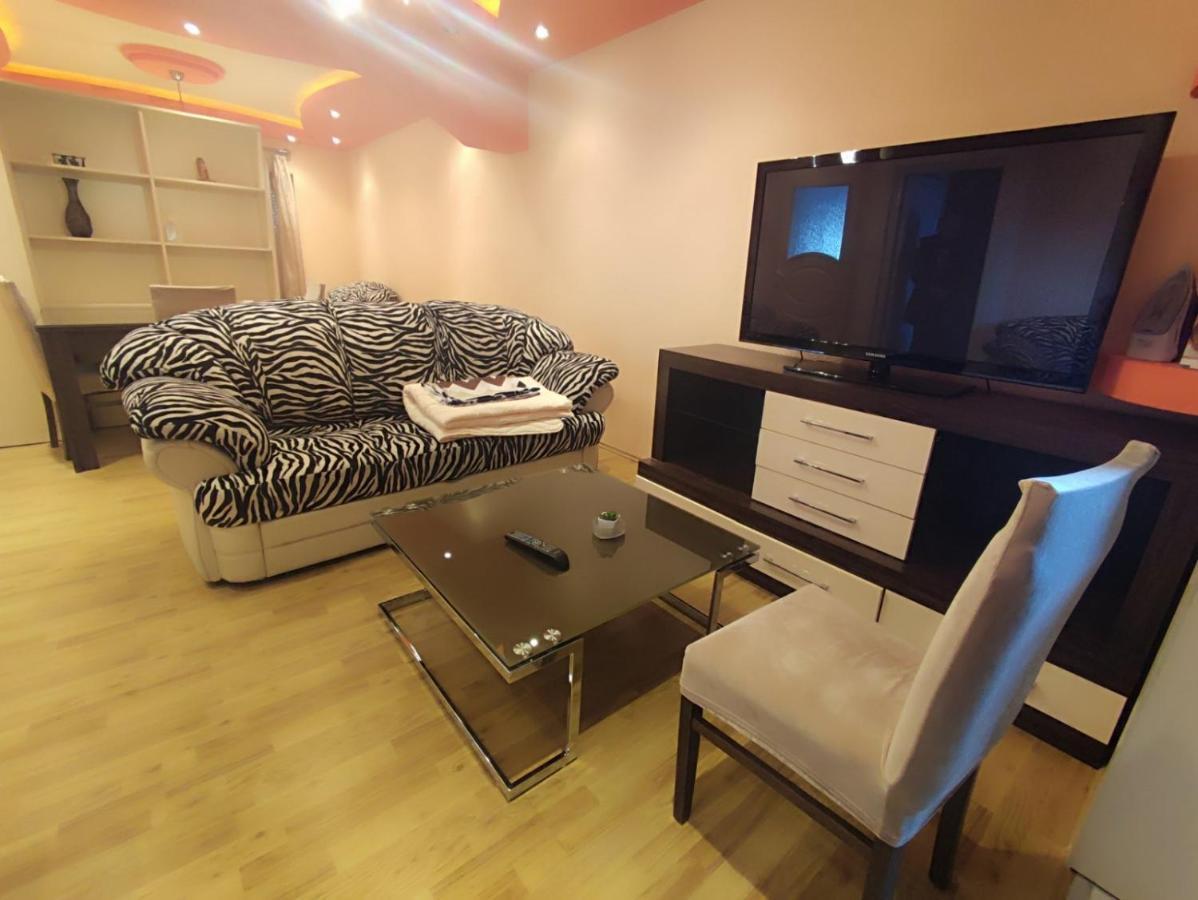 Gogo Apartments โอครีด ภายนอก รูปภาพ