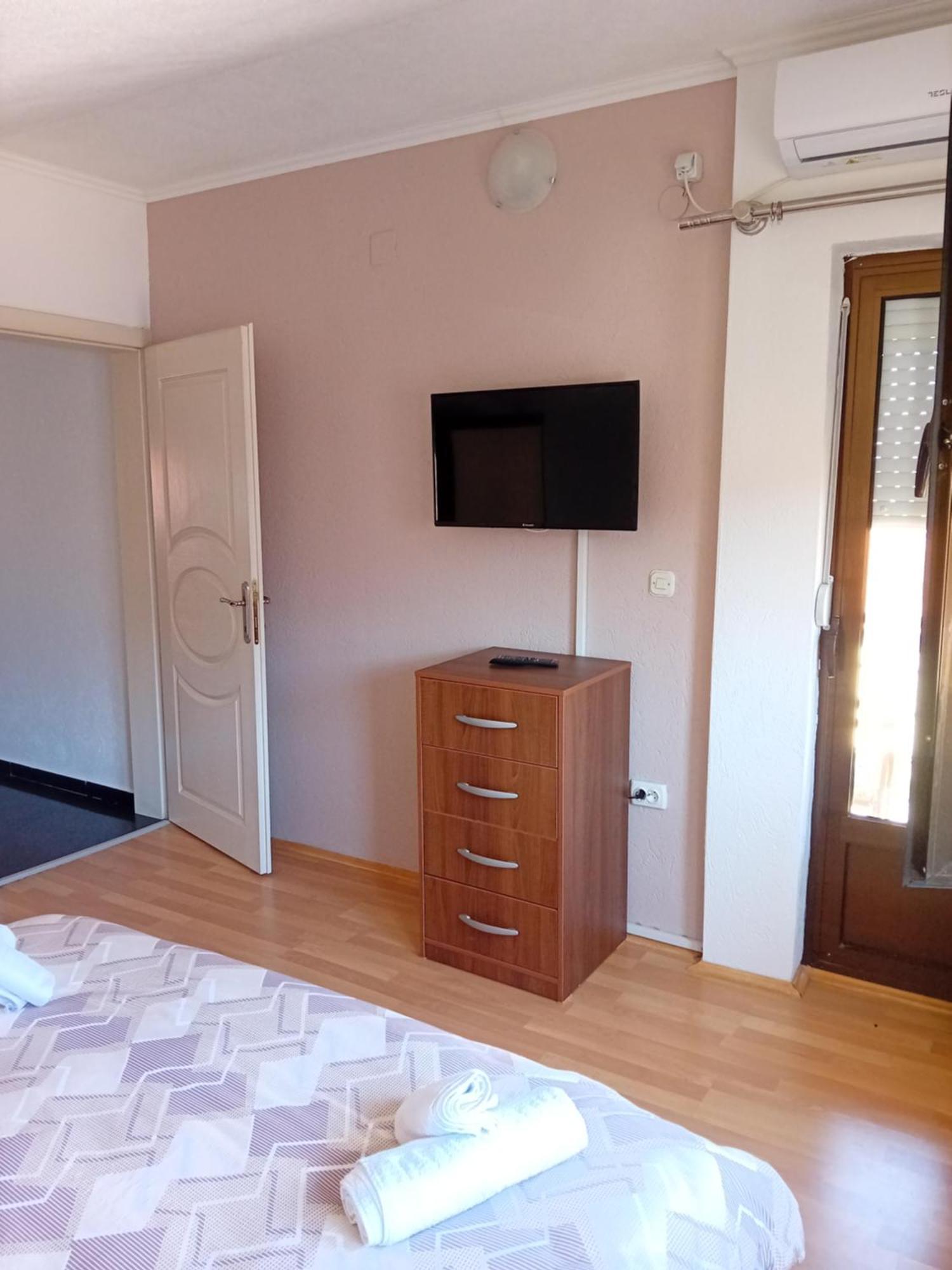 Gogo Apartments โอครีด ห้อง รูปภาพ