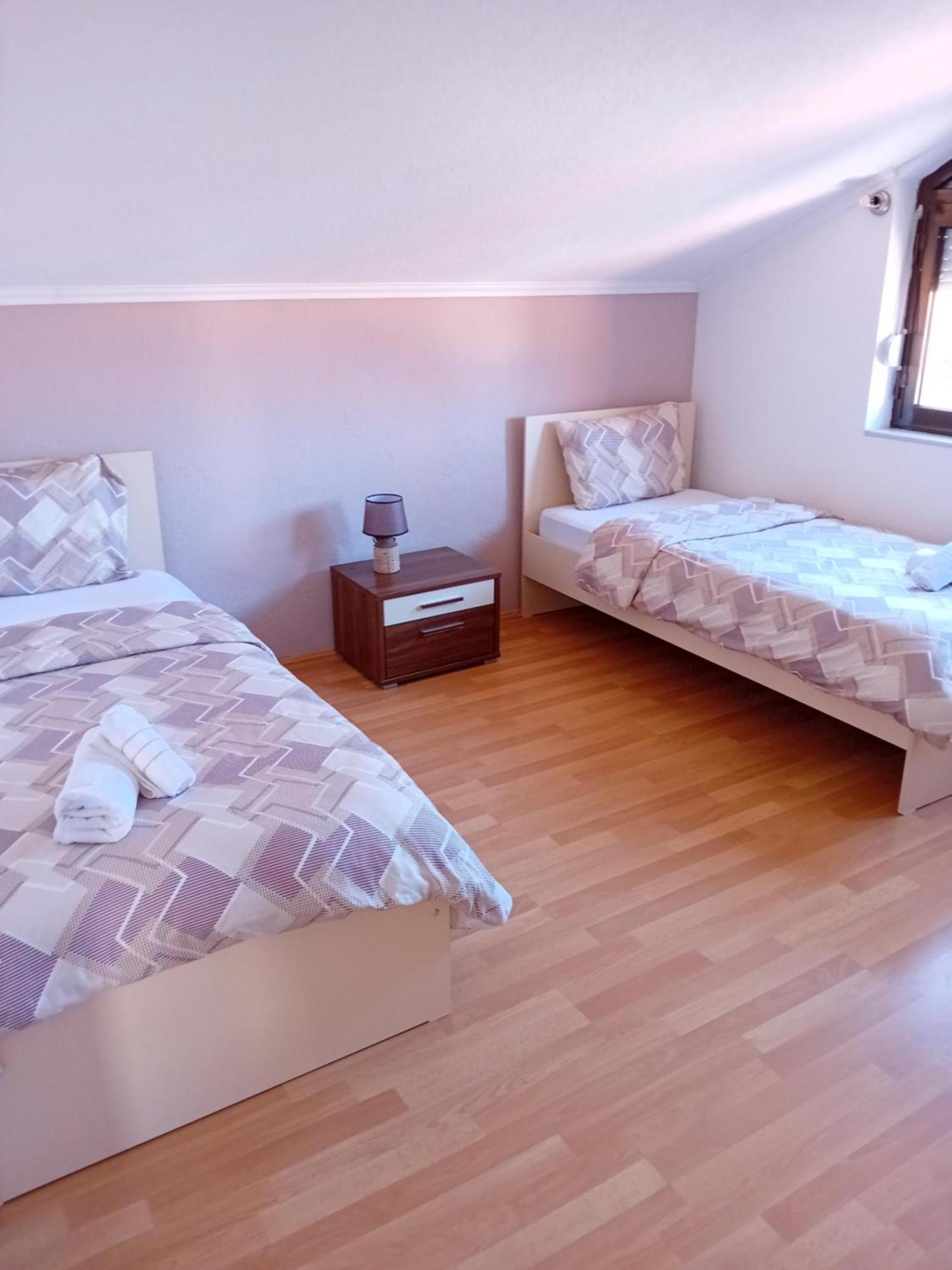 Gogo Apartments โอครีด ห้อง รูปภาพ